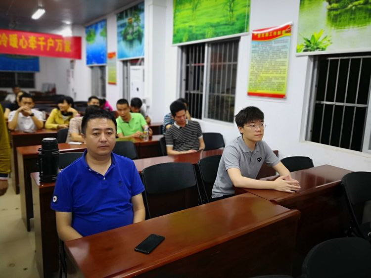 ?？趽?dān)保助力扶貧再出發(fā)